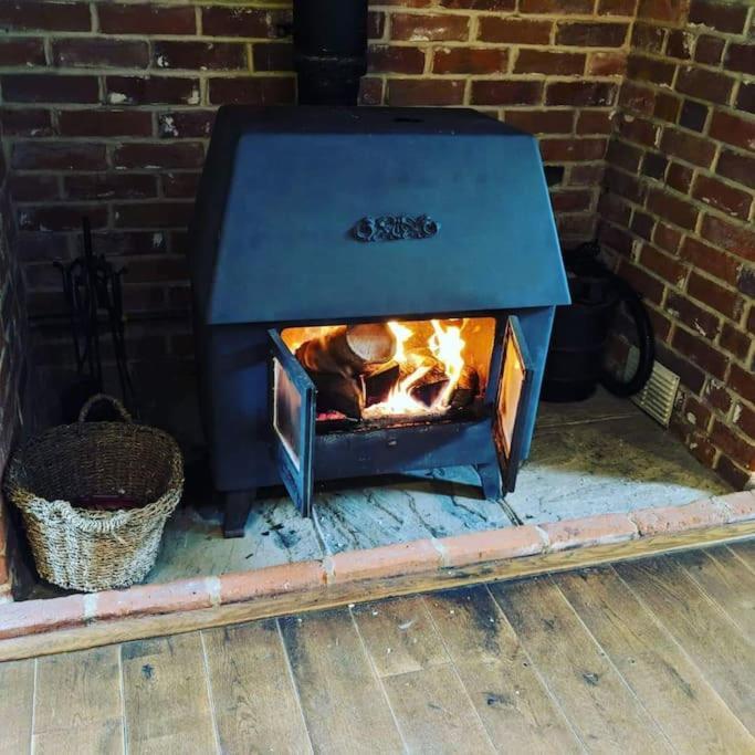Stunning Barn Conversion Ideal For Large Families Bildeston エクステリア 写真