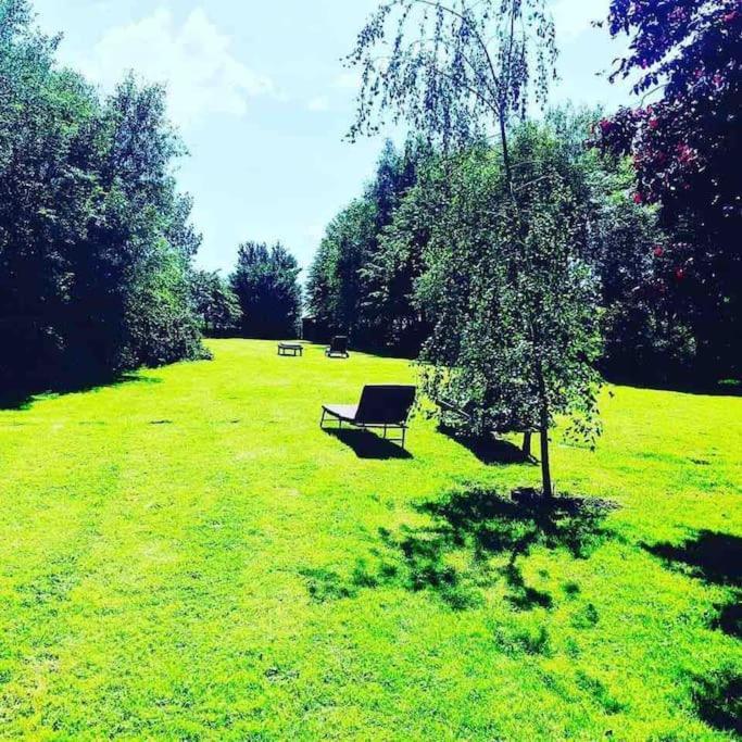 Stunning Barn Conversion Ideal For Large Families Bildeston エクステリア 写真