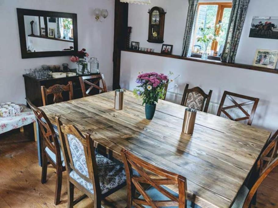 Stunning Barn Conversion Ideal For Large Families Bildeston エクステリア 写真