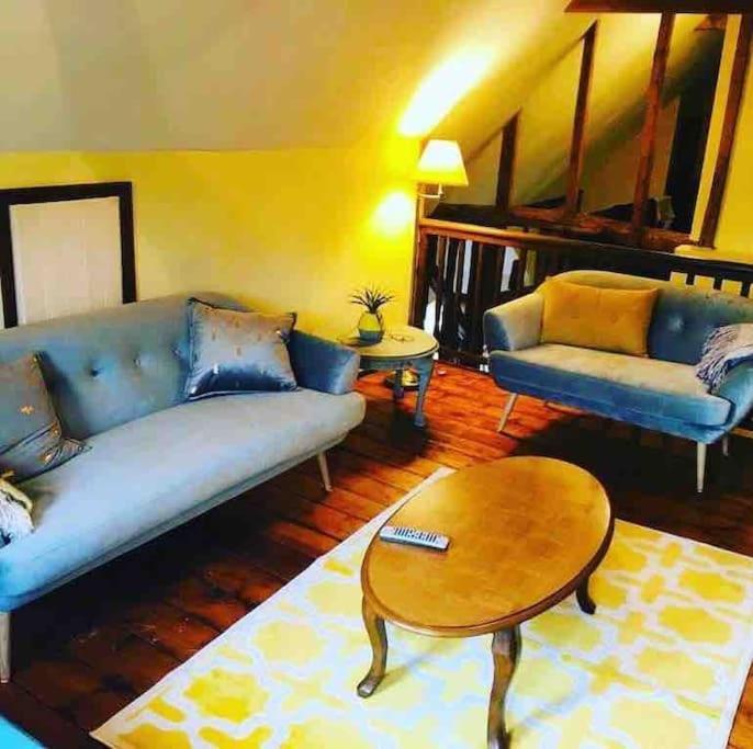 Stunning Barn Conversion Ideal For Large Families Bildeston エクステリア 写真
